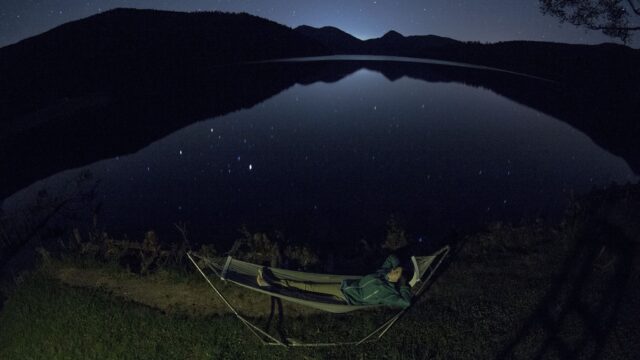 然別湖でハンモックに寝ながら星空観察
