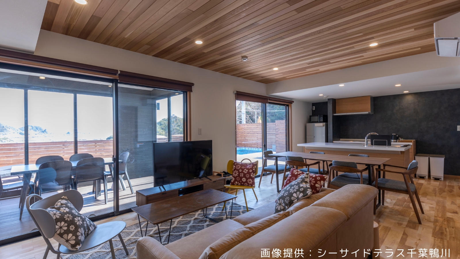 複合型グランピング施設ワンちゃんも泊まれる